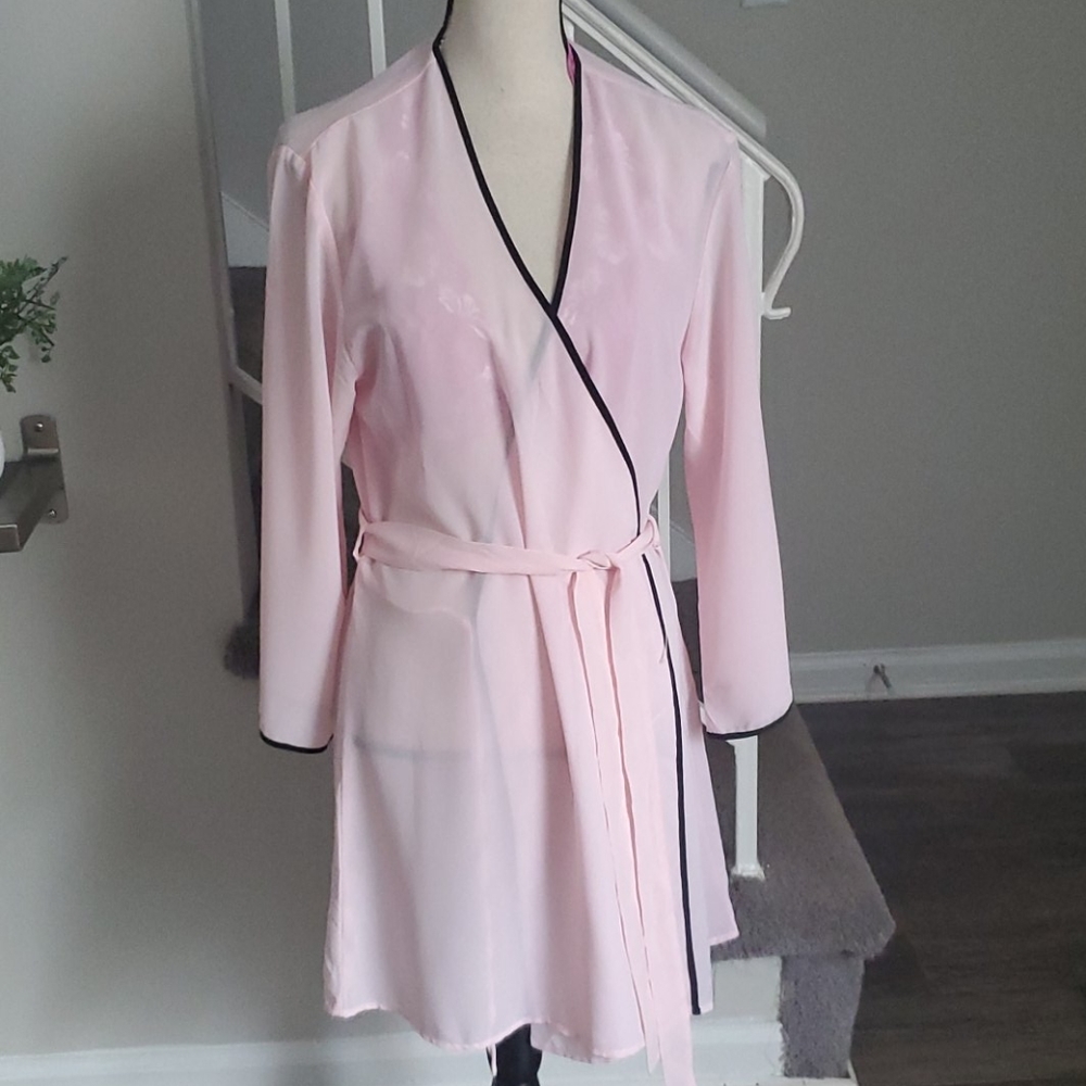 Vintage Nine & Co. Pastel Pink Semi-Sheer Robe